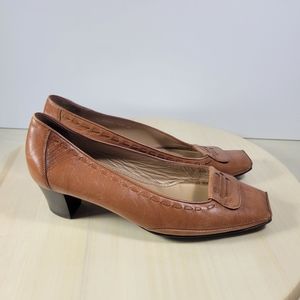 Jean Pierre Brown Leather Block Heels Women's Size 2.5